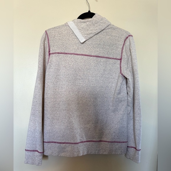 Talbots Asymmetrical Snap Neck Pullover with Pockets in Size Small - Picture 5 of 8